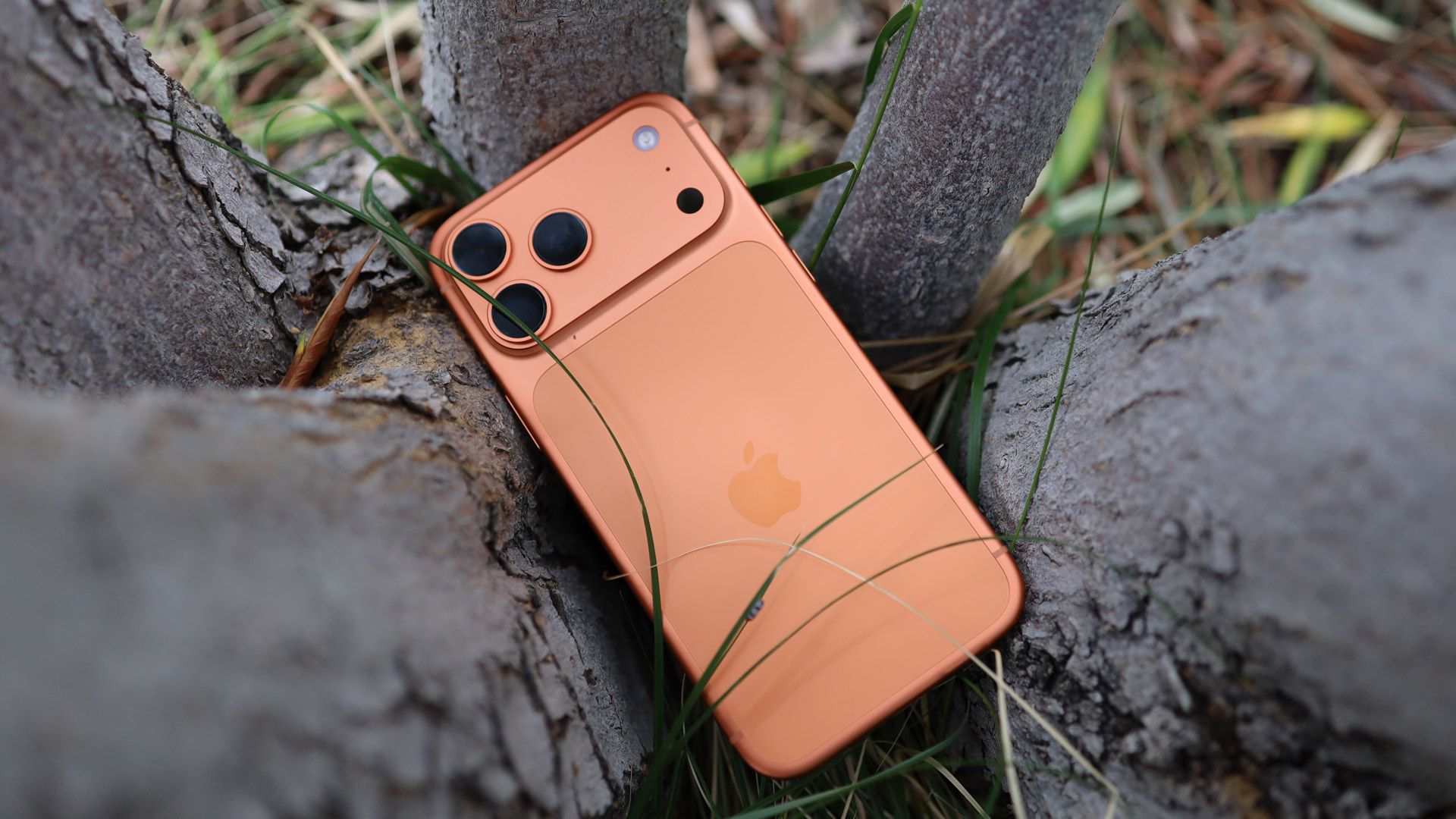 I’ve spent a month with the iPhone 17 Pro, and it’s confirmed my suspicions about Apple’s new iPhone lineup